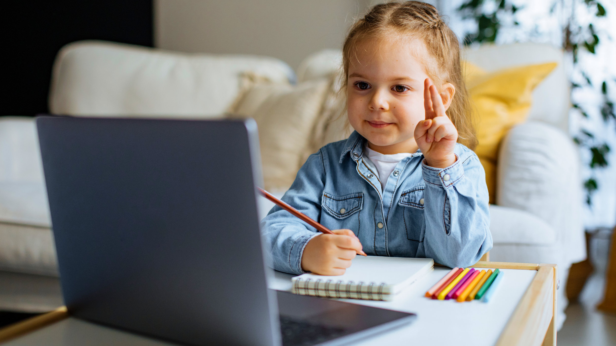 activități online benefice pentru copil